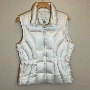 White House Black Market Cream Beige Puffer Vest